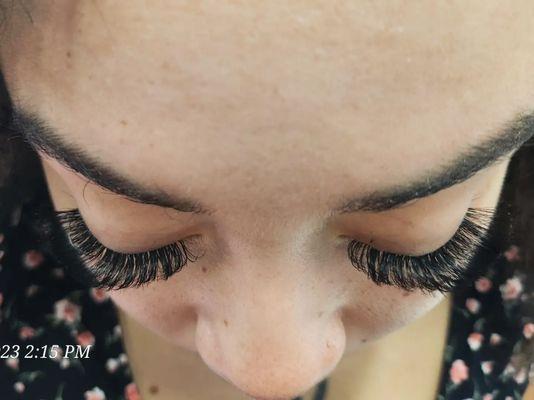 Mega Volume Eyelash extentions