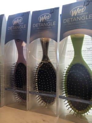 We offer the wet brush in many colors and styles