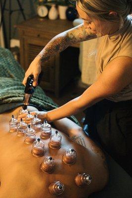 Mobile Fascia offers Myofascial Cupping.