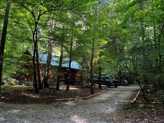 Road view of the cabin.