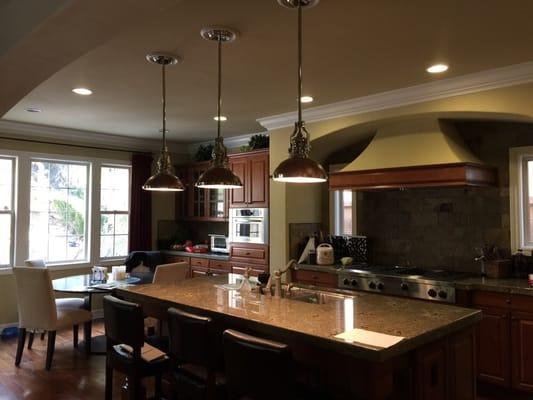 Kitchen Pendant lights mounted