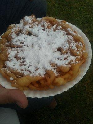 Amazing funnel cake $6