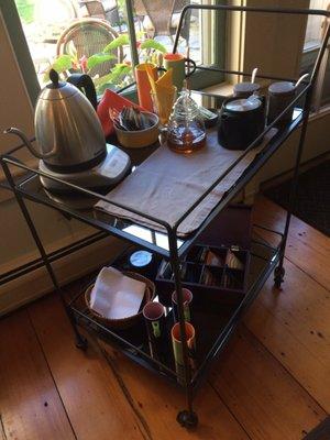 Tea cart