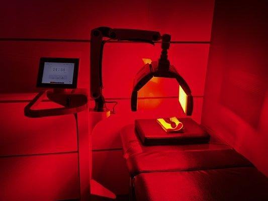 Poly FDA medical grade red light therapy.  Anti-aging, healing and muscle recovery.