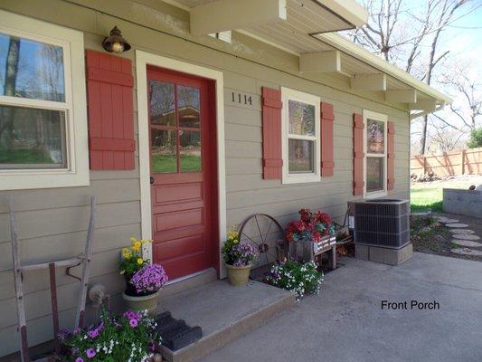 Entrance to "Bunk House"cabin