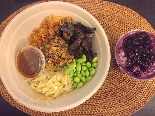 Bento bowl and chia seed pudding.