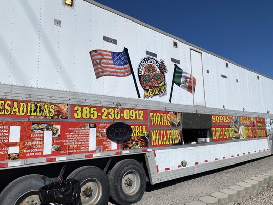 Giant food truck