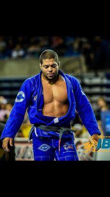 Expertise in sports performance and rehab. Here Multiple time Bjj World Champion Sensei André Galvão