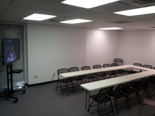 U-Shape meeting room setup.