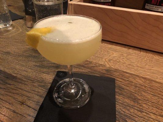 Bees Knees! Speciality cocktail of the night with gin, lemon and honey. Perfect dessert drink!!