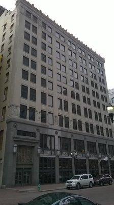 Illinois Building - 17 W Market St (1925)