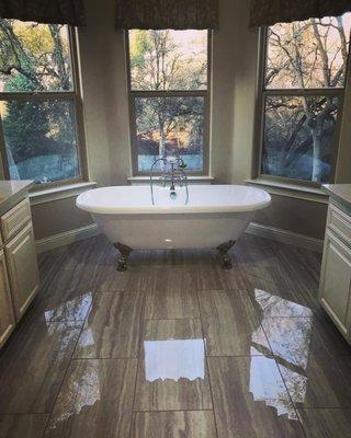 Free standing tub installation