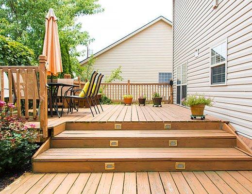 deck build and stain