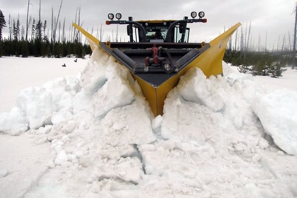 Commercials Snow Plow 2/2