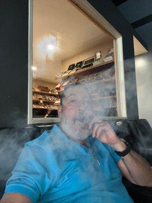 The best cigar smoker in the industry. Cigarman_meta