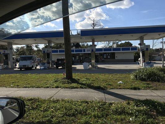 It's not cumberland farms anymore. It's just "food mart" now.