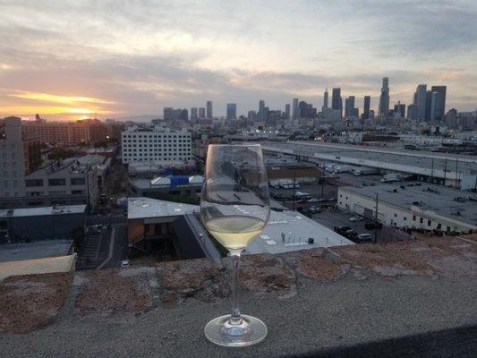 Bordieu Crémant de Bordeaux apéritif  and sunset over DTLA