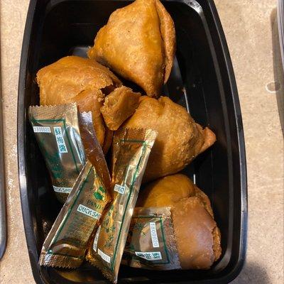 Vegetable samosas