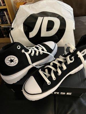 Kids converse