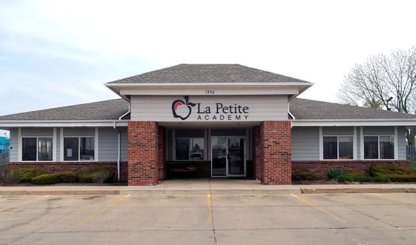 La Petite Academy