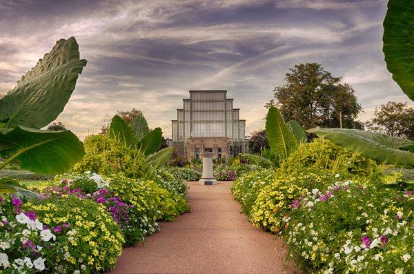 St. Louis Attractions: The Jewel Box in Forest Park