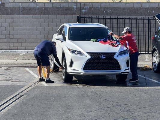 They always treat me right here, they always let my favorite guy dry my vehicles. They remember me each time I come.