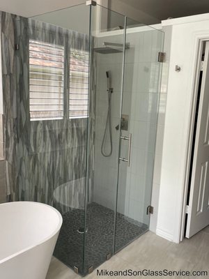 corner unit frameless shower door