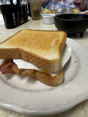 Breakfast toaster