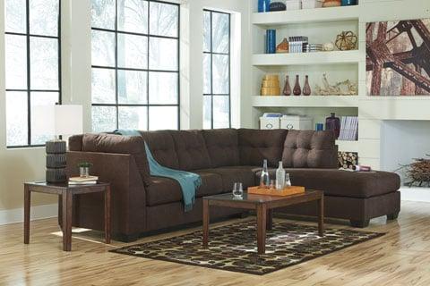 452 Maier Sectional, Signature by Ashley