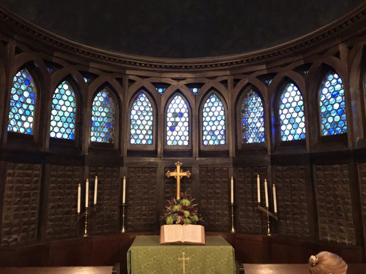 Interesting half round alter area at the front of the church.