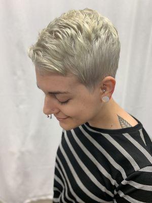 Are you a short hair girl? You'll want to see our pixie/ short hair specialist to create the right look for you.