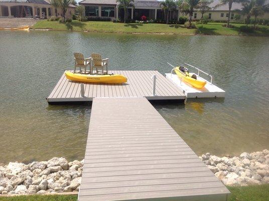 Lovely sitting dock with kayak launch