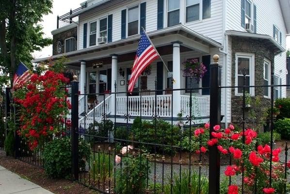 Front of Belle View Inn