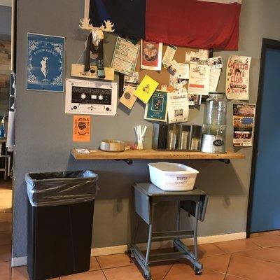 Grind coffee cup and straws station