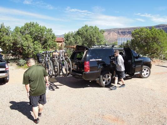 Loaded up with 4 bikes and ready to go!