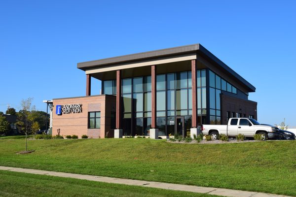 Exterior of Waukesha Fox Run Branch