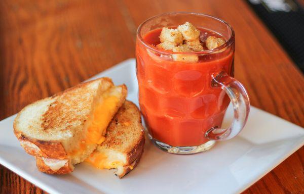 Campbell's Tomato Soup with parm croutons + 4 Cheese Grilled Cheese on Texas Toast