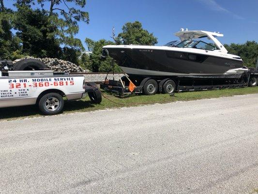 New & Used semi truck tires we are open "on call " 24HR 
Call us today best prices and the best service in the area !!!!!! 3213606815