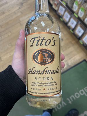 Tito's handmade vodka, 1 L