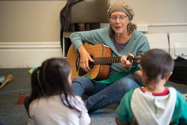 CMC Chiquitos bilingual Spanish sing-along with Susan Peña