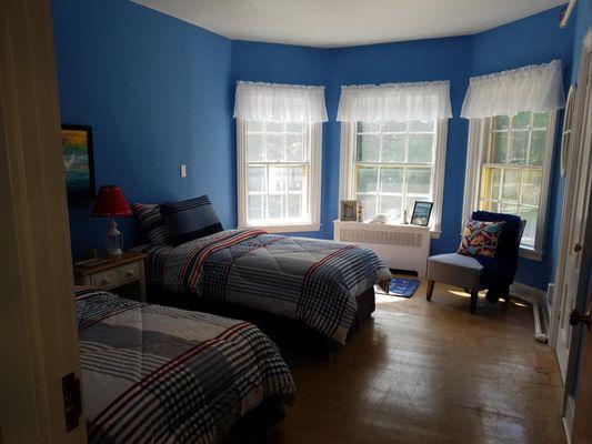 Tastefully decorated bedroom