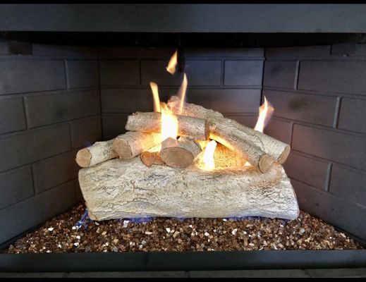 Beautiful birch wood ceramic logs a top quarter inch stunning copper reflective fire glass!