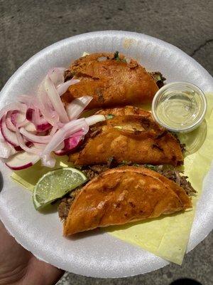 birria tacos (chivo)