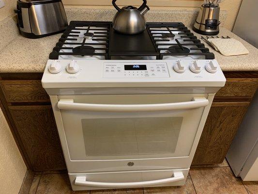 Gas stove/oven