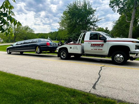 Larry's Towing