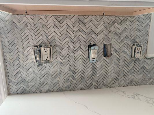 Backsplash courtesy of RNC Interiors