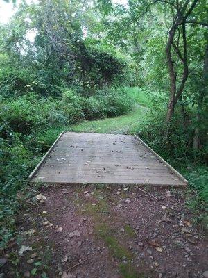 Nice paths with some walking bridges.