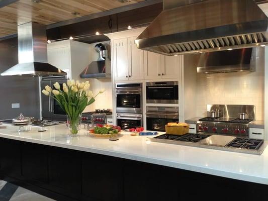 Wolf and Subzero kitchen at Mountain Land Design