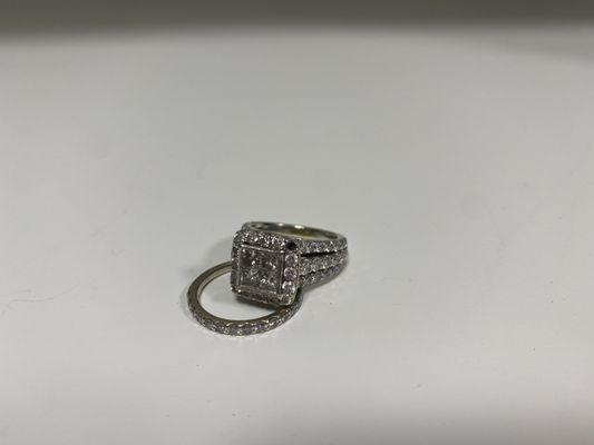 This is what my ring looked like when I took it to Raul. It looked dull, dirty and in need of some serious TLC.