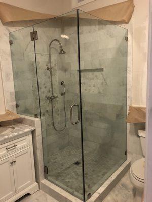 Master bath 1/2" glass